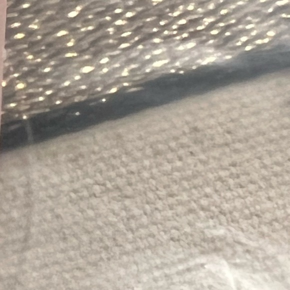 Victoria’s Secret Cream & Gold Tote NWT - Picture 15 of 15